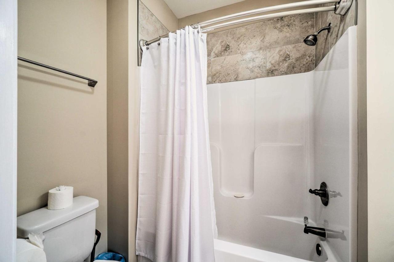 Chic Townsend Condo With Saltwater Pool! Екстериор снимка